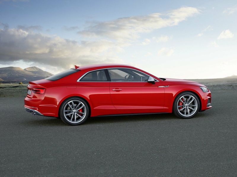 Audi S5 II (F5), Купе — вид сзади справа