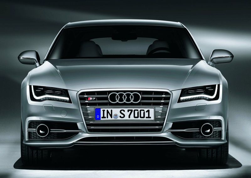 Audi S7 I (4G), Лифтбэк Sportback — вид спереди