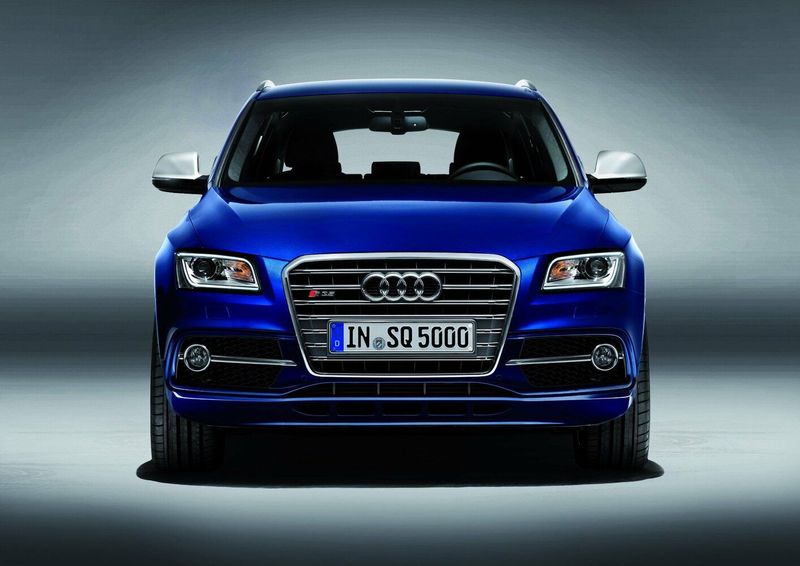 Audi SQ5 I (8R)، دفع رباعي 5 أبواب — منظر أمامي