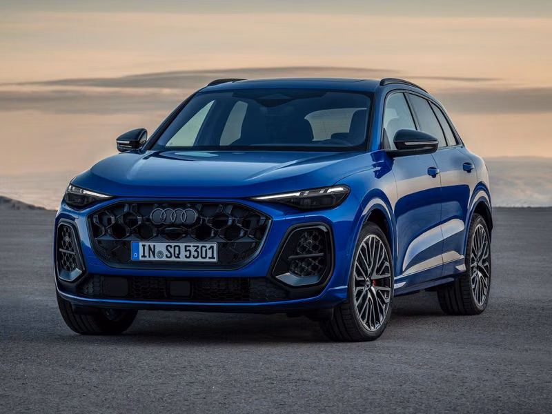 Audi SQ5 ثالثاً، دفع رباعي 5 أبواب — منظر أمامي