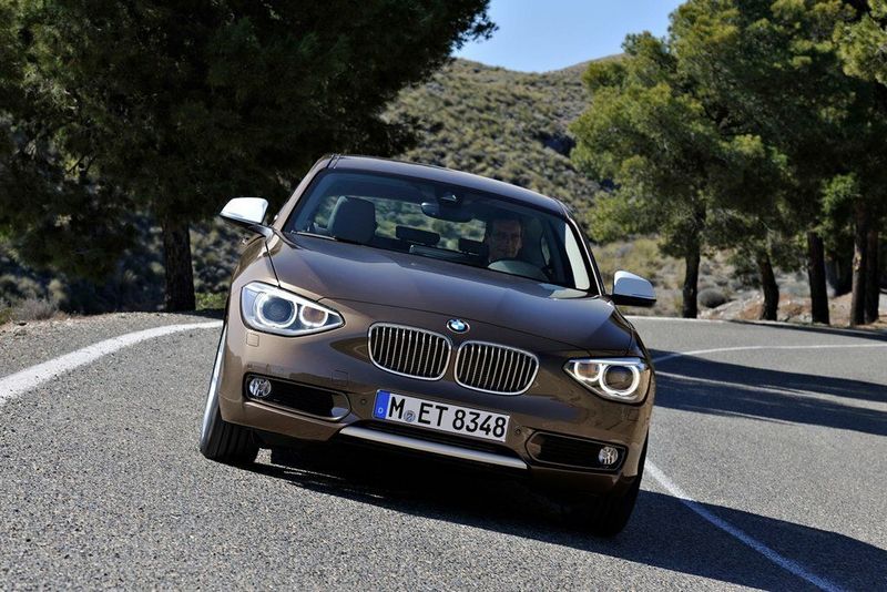 BMW 1 Series II (F20/F21)، هاتشباك 3 أبواب — منظر أمامي