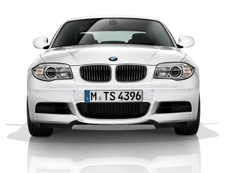 BMW 1 Series I (E82/E88) عملية فيس ليفت 2، كوبيه — منظر أمامي