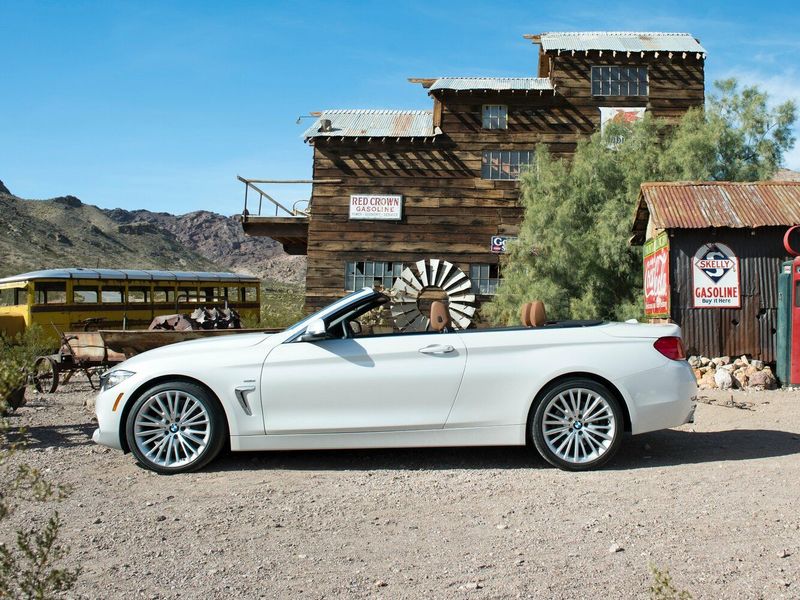 BMW 4 Series ف32/ف33/ف36، قابلة للتحويل — منظر من الجانب الأيسر