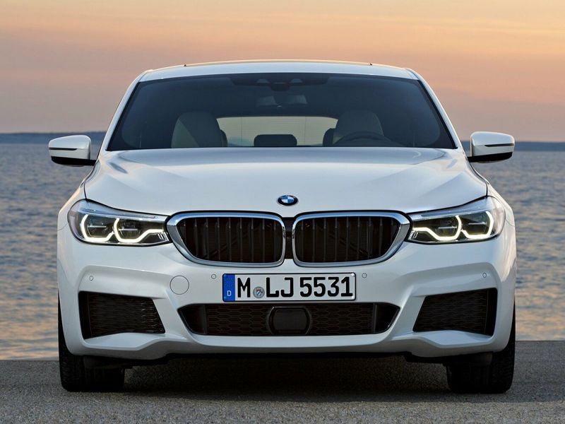BMW 6 Series IV (G32)، ليفتباك Gran Turismo — منظر أمامي