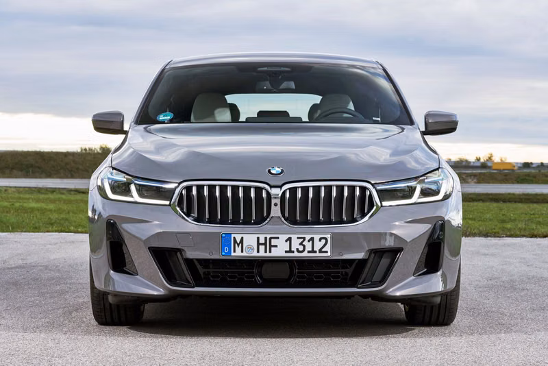 BMW 6 Series عملية فيس ليفت IV (G32)، ليفتباك Gran Turismo — منظر أمامي