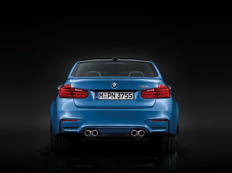 BMW M3 V (F80)، سيدان — منظر خلفي