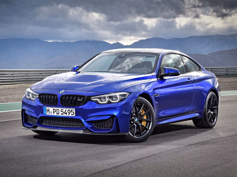 BMW M4 عملية فيس ليفت F82/F83، كوبيه — منظر أمامي أيمن