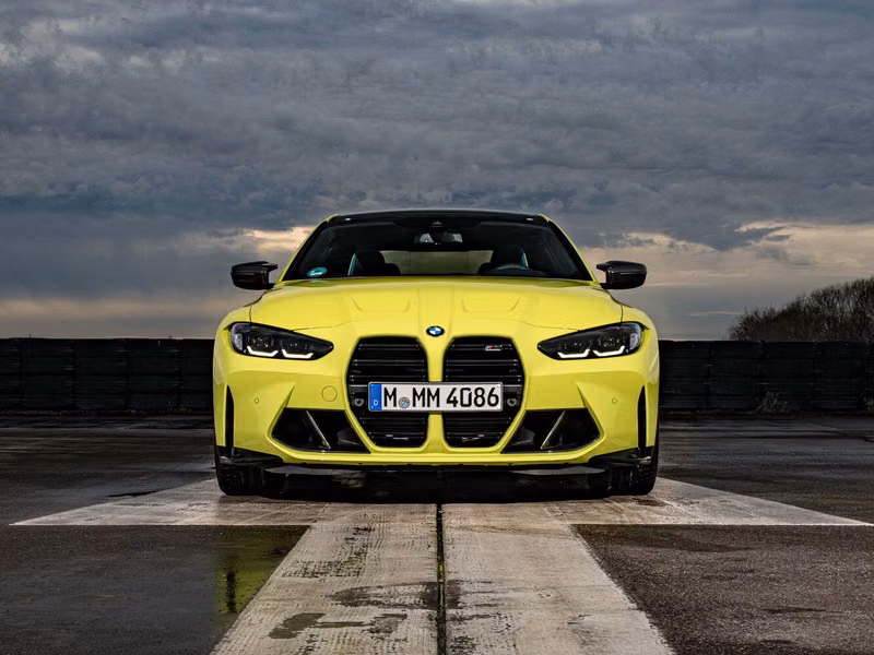 BMW M4 G82/G83، كوبيه — منظر أمامي