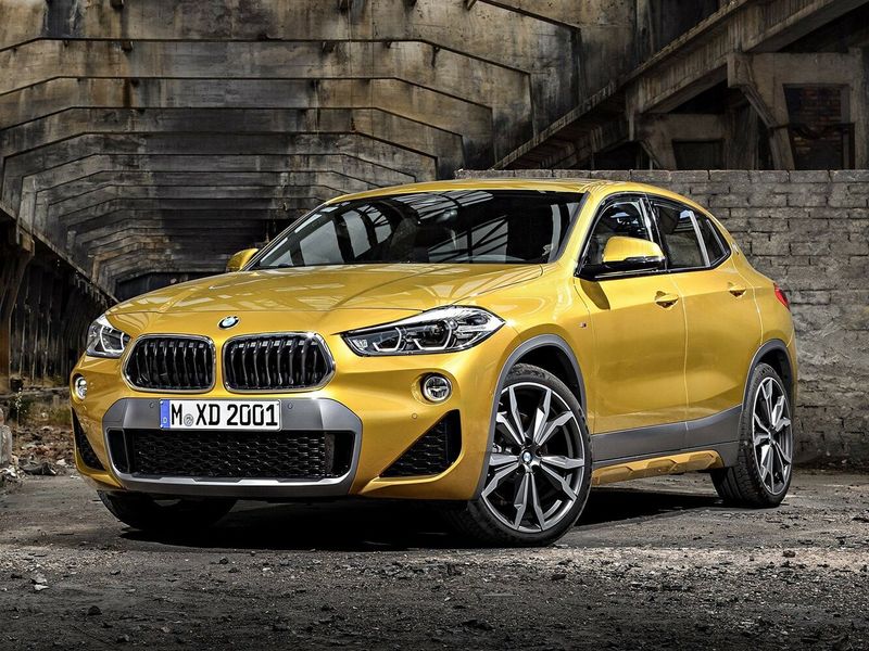 BMW X2 I (F39), Внедорожник 5 дв. — вид спереди справа