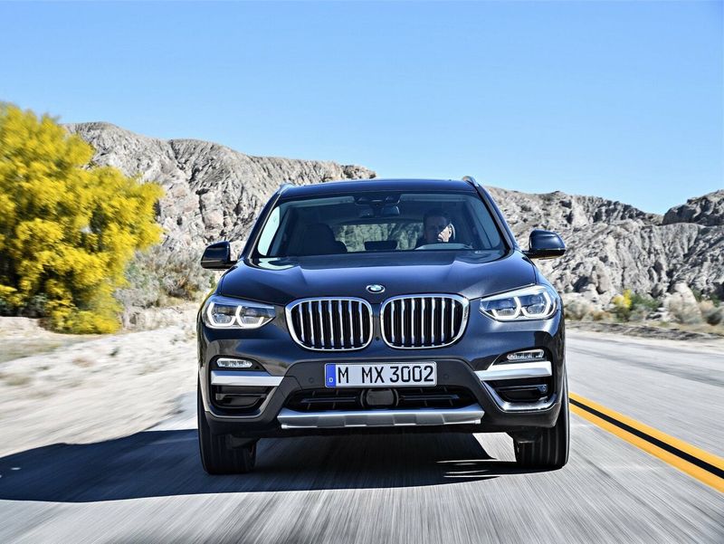 BMW X3 III (G01)، دفع رباعي 5 أبواب — منظر أمامي