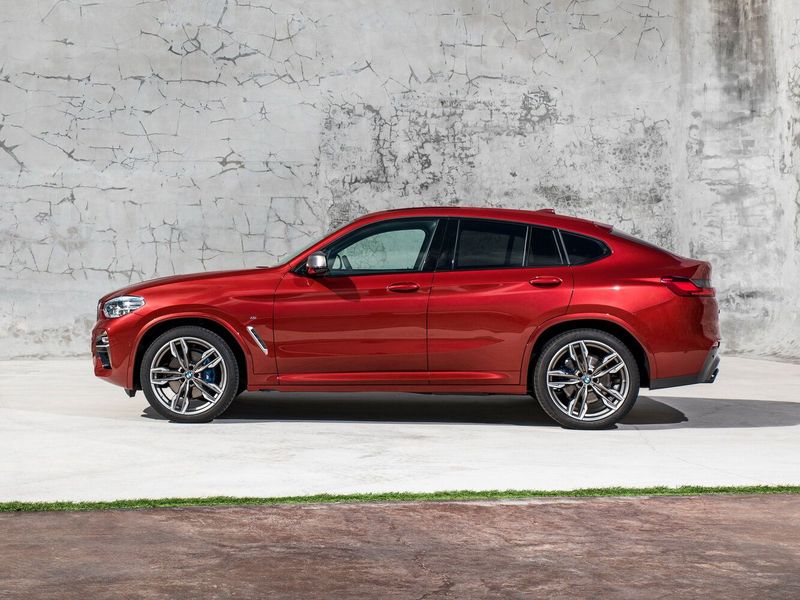 BMW X4 II (G02), Внедорожник 5 дв. — вид справа