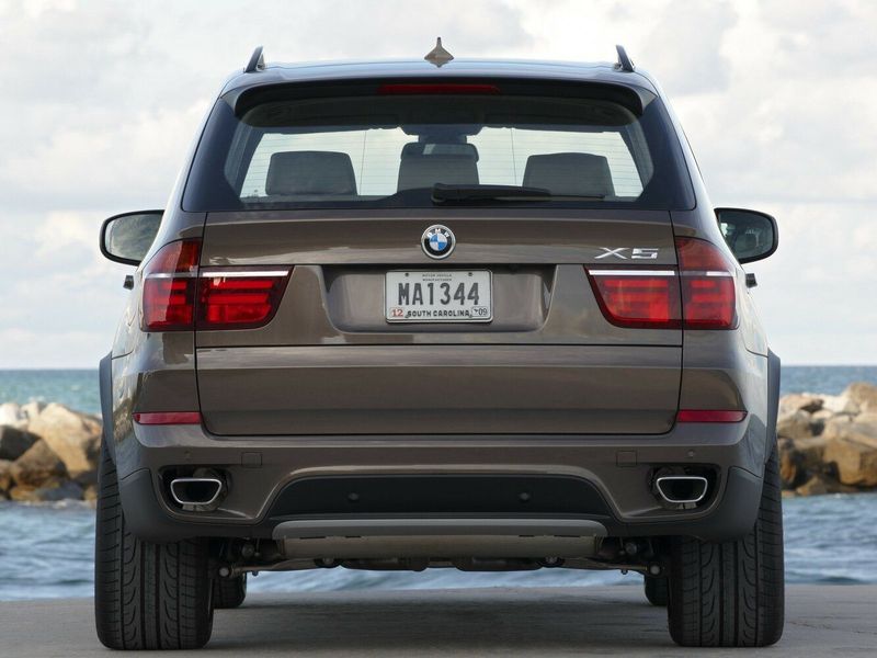 BMW X5 عملية فيس ليفت II (E70)، دفع رباعي 5 أبواب — منظر خلفي