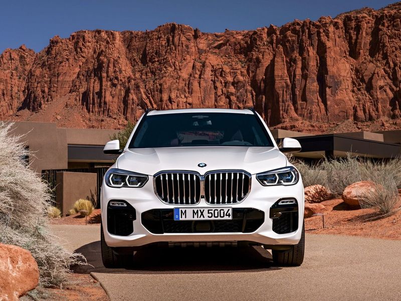 BMW X5 IV (G05/G18)، دفع رباعي 5 أبواب — منظر أمامي
