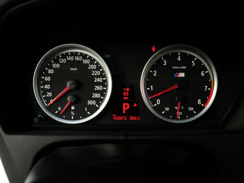 BMW X6 M I (E71) فيس ليفت، دفع رباعي 5 أبواب — لوحة العدادات