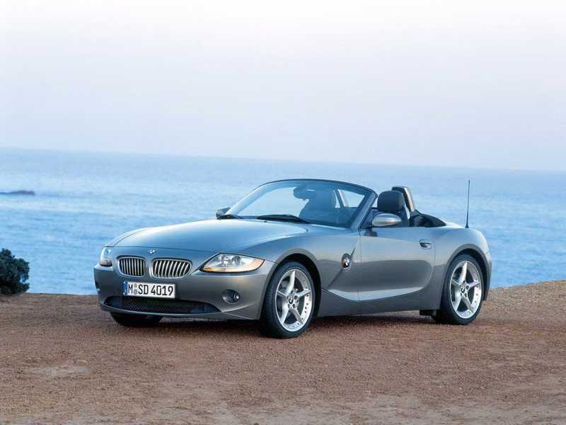 BMW Z4 I (E85/E86)، رودستر — منظر أمامي أيمن