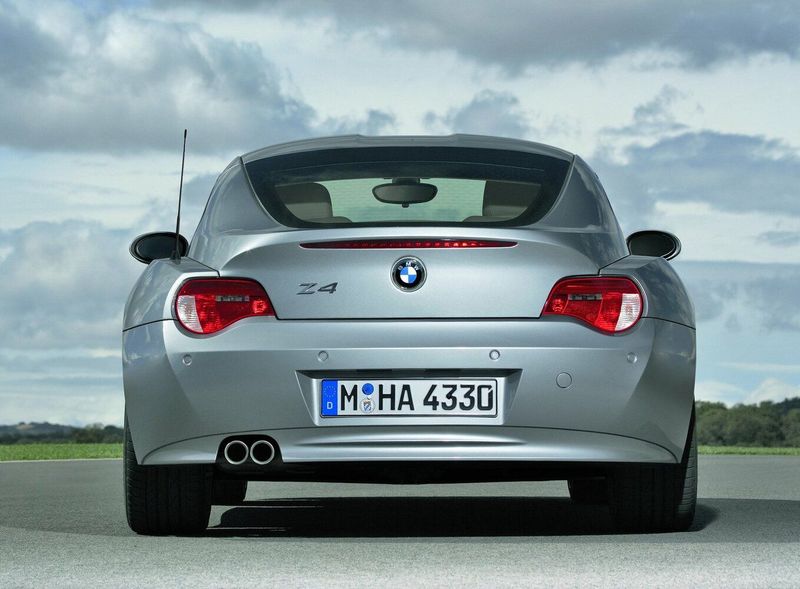BMW Z4 I (E85/E86) عملية فيس ليفت I (E85/E86)، كوبيه — منظر خلفي