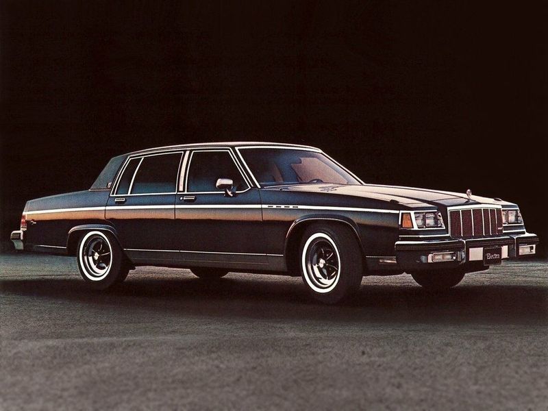 Buick Electra V, Седан — вид спереди справа