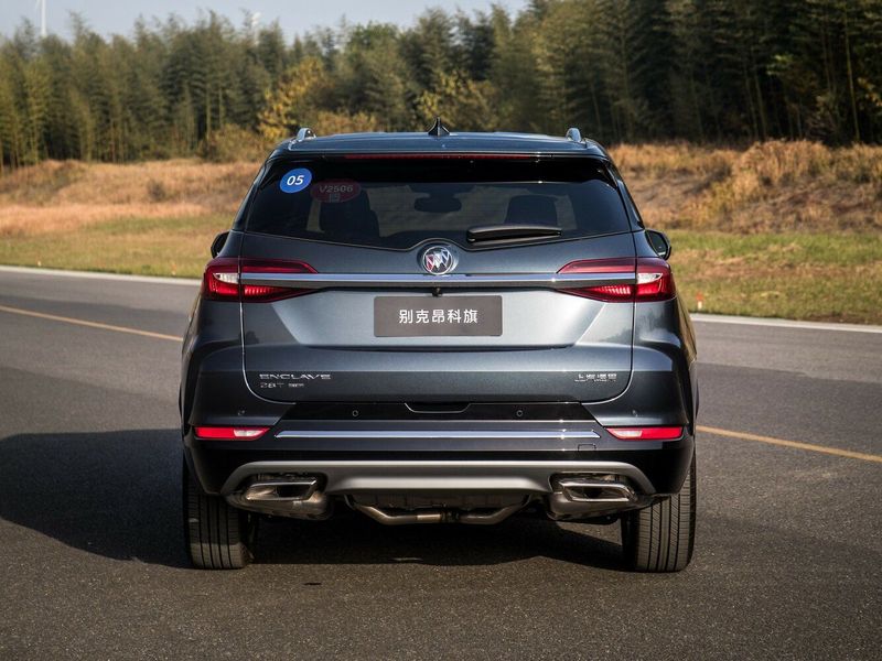Buick Enclave II (China Market), Внедорожник 5 дв. — вид сзади