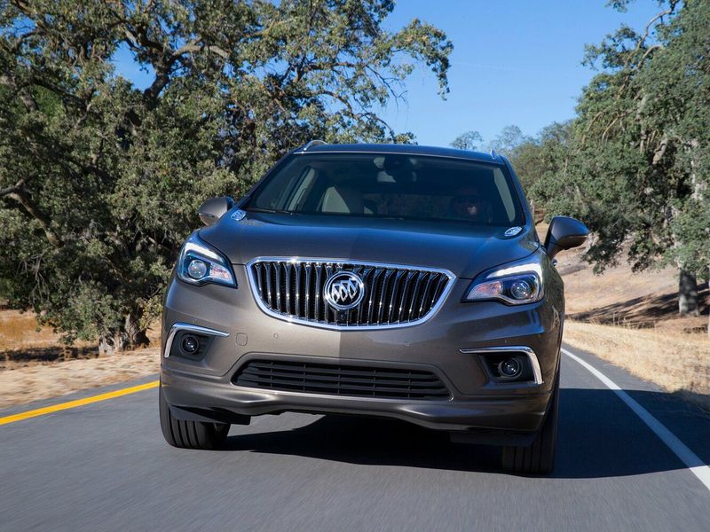 Buick Envision I، دفع رباعي 5 أبواب — منظر أمامي