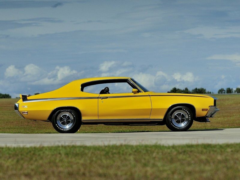 Buick GS I, Купе GSX — вид слева