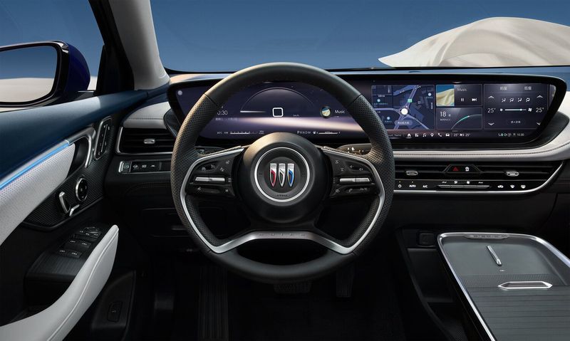 Buick LaCrosse رابعاً، سيدان — منطقة السائق