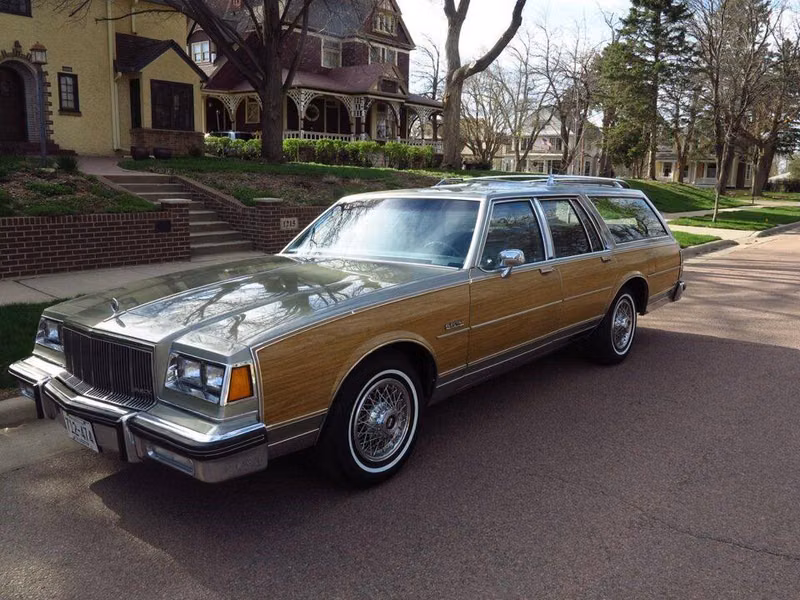 Buick LeSabre V, Wagon 5 doors — front-left view