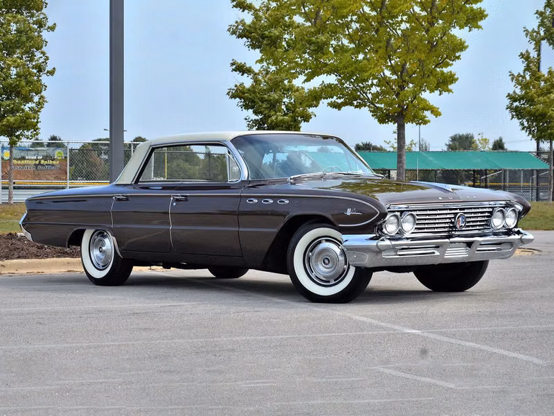 Buick LeSabre II, Седан-хардтоп — вид спереди справа