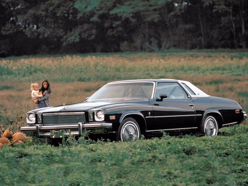 Buick Regal I, Купе — вид спереди справа