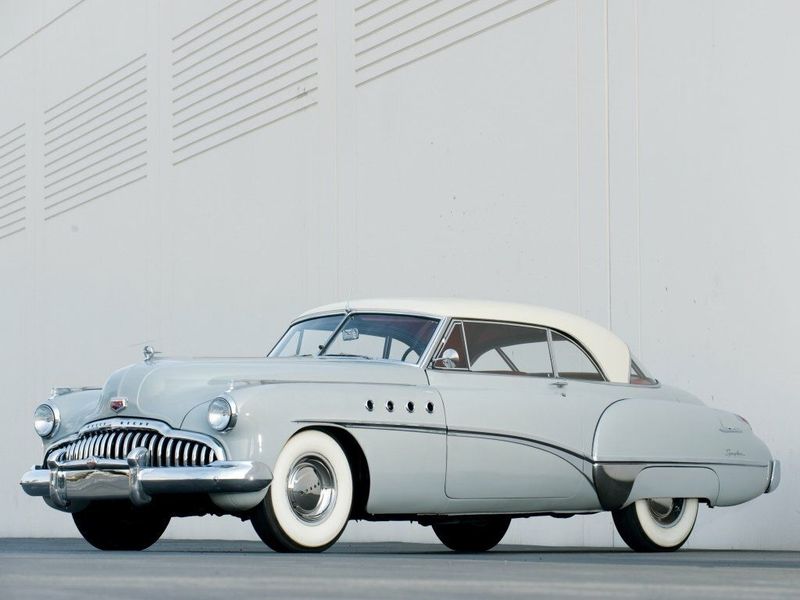 Buick Roadmaster V, Седан 2 дв. — вид спереди справа