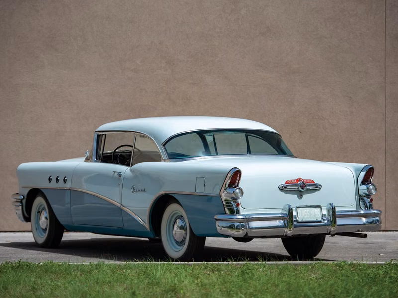 Buick Special II Рестайлинг, Купе-Хардтоп — вид сзади в три четверти