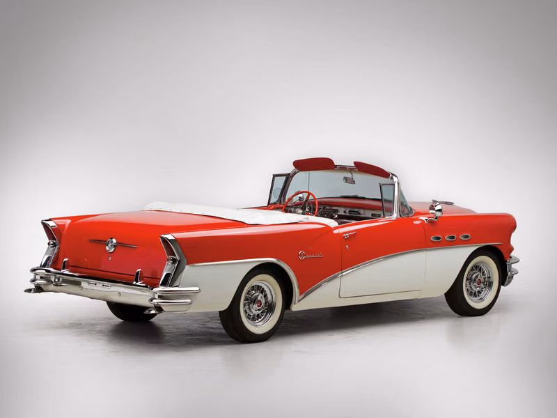 Buick Special II عملية شد الوجه 2، قابلة للتحويل — منظر خلفي بزاوية ثلاثة أرباع