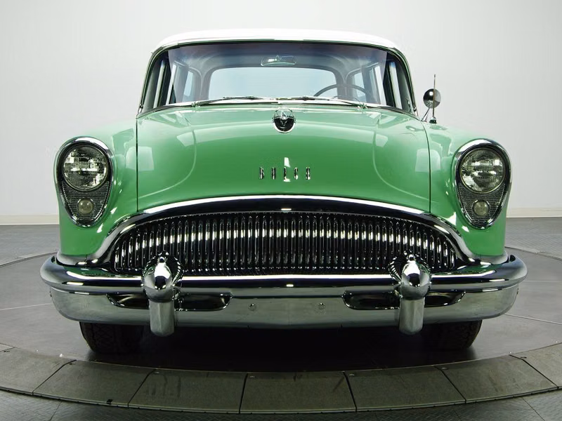 Buick Special ثانياً، سيدان — منظر أمامي