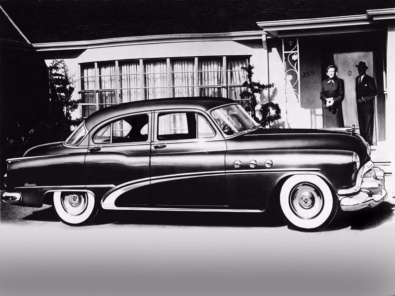 Buick Special ثانياً، سيدان — منظر من الجانب الأيسر