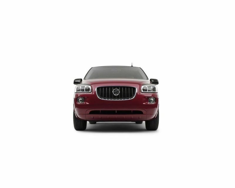 Buick Terraza, Минивэн — вид спереди
