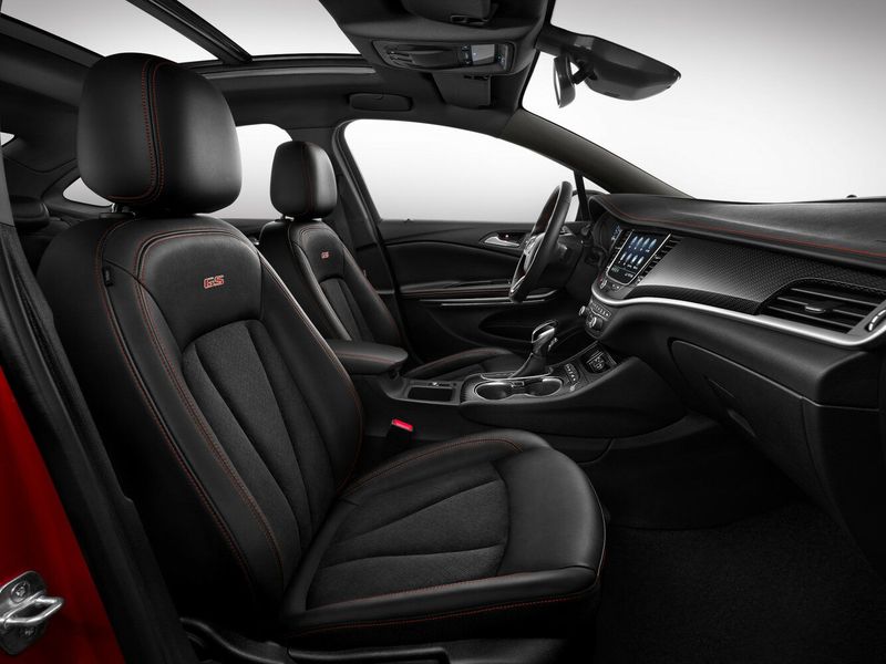 Buick Verano II Рестайлинг 2, Седан — место водителя