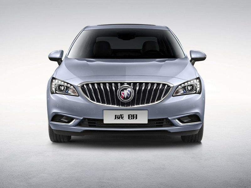 Buick Verano II, Седан — вид спереди