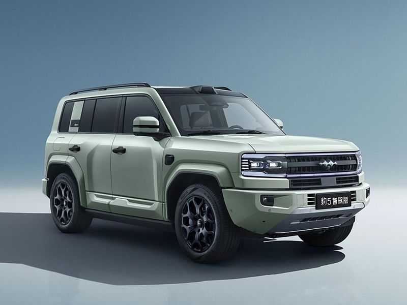 BYD FangChengBao Leopard 5 I Рестайлинг, Внедорожник 5 дв. — вид спереди в три четверти