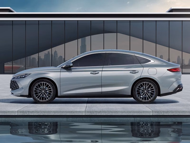 BYD Qin III, Седан L — вид слева