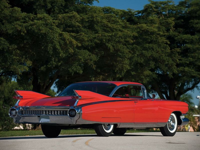 Cadillac Eldorado IV, Купе-Хардтоп Seville — вид сзади в три четверти