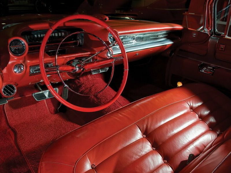 Cadillac Eldorado IV, Купе-Хардтоп Seville — место водителя