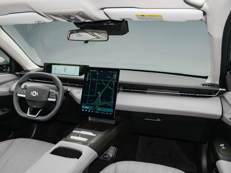 Changan Qiyuan A05 I Рестайлинг, Седан — место водителя
