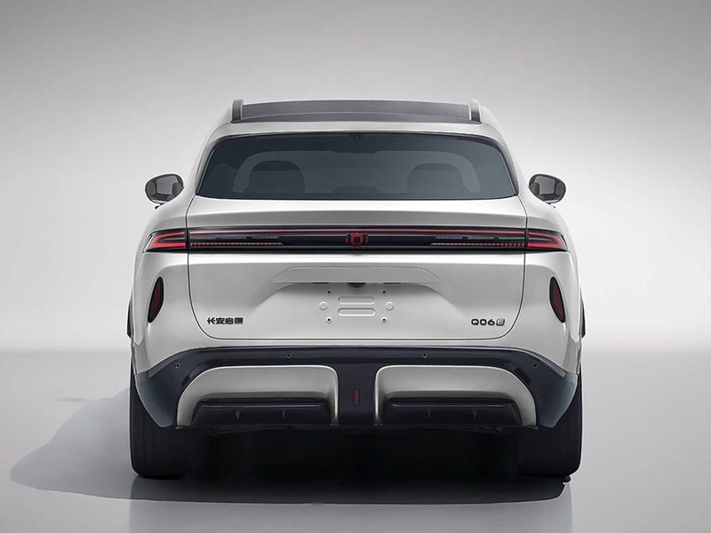 Changan Qiyuan Q06, Внедорожник 5 дв. — вид сзади