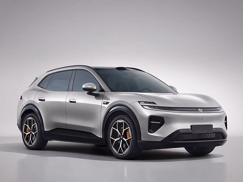 Changan Qiyuan Q06, Внедорожник 5 дв. — вид спереди в три четверти