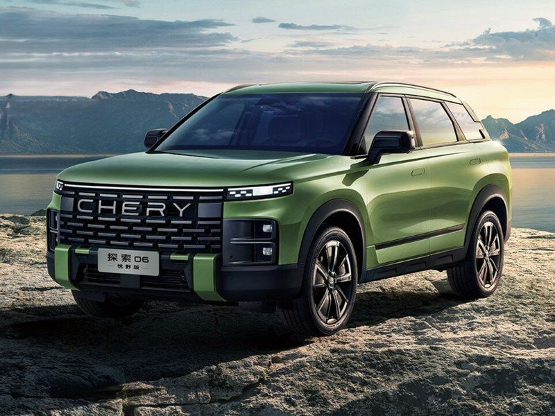 Chery Explore 06، دفع رباعي 5 أبواب — منظر أمامي بزاوية ثلاثة أرباع