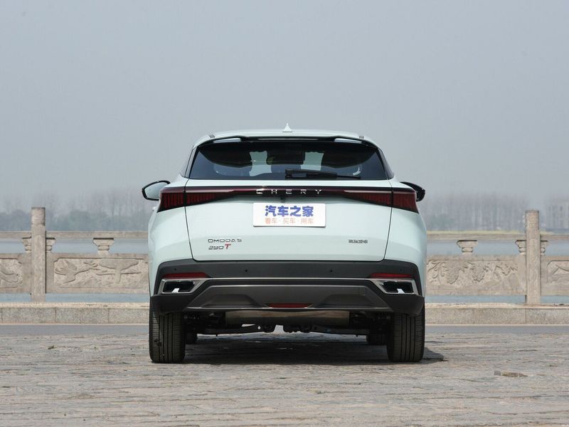 Chery Omoda 5, Внедорожник 5 дв. — вид сзади