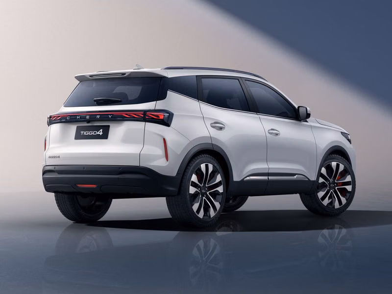 Chery Tiggo 4 I Рестайлинг 2, Внедорожник 5 дв. — вид сзади в три четверти
