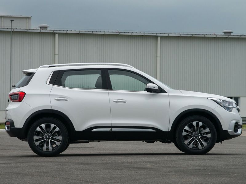 Chery Tiggo 5x I, Внедорожник 5 дв. — вид справа