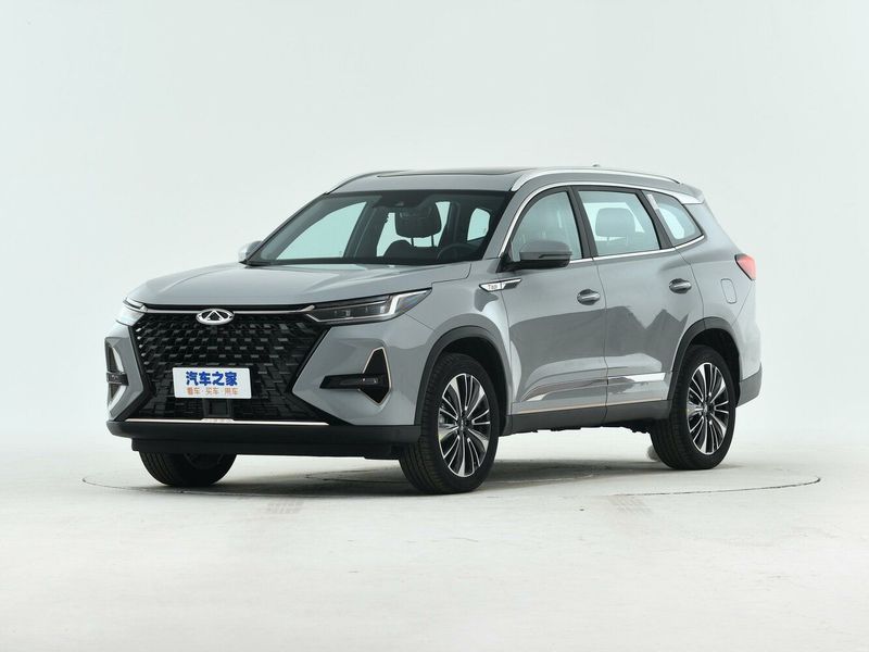 Chery Tiggo 8 Pro I (السوق الصينية)، دفع رباعي 5 أبواب — منظر أمامي بزاوية ثلاثة أرباع