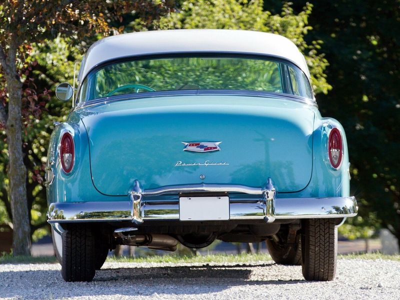 Chevrolet Bel Air I, Купе — вид сзади
