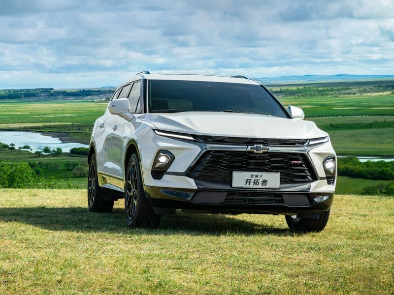 Chevrolet Blazer III (سوق الصين) تحديث التصميم، دفع رباعي 5 أبواب — منظر أمامي